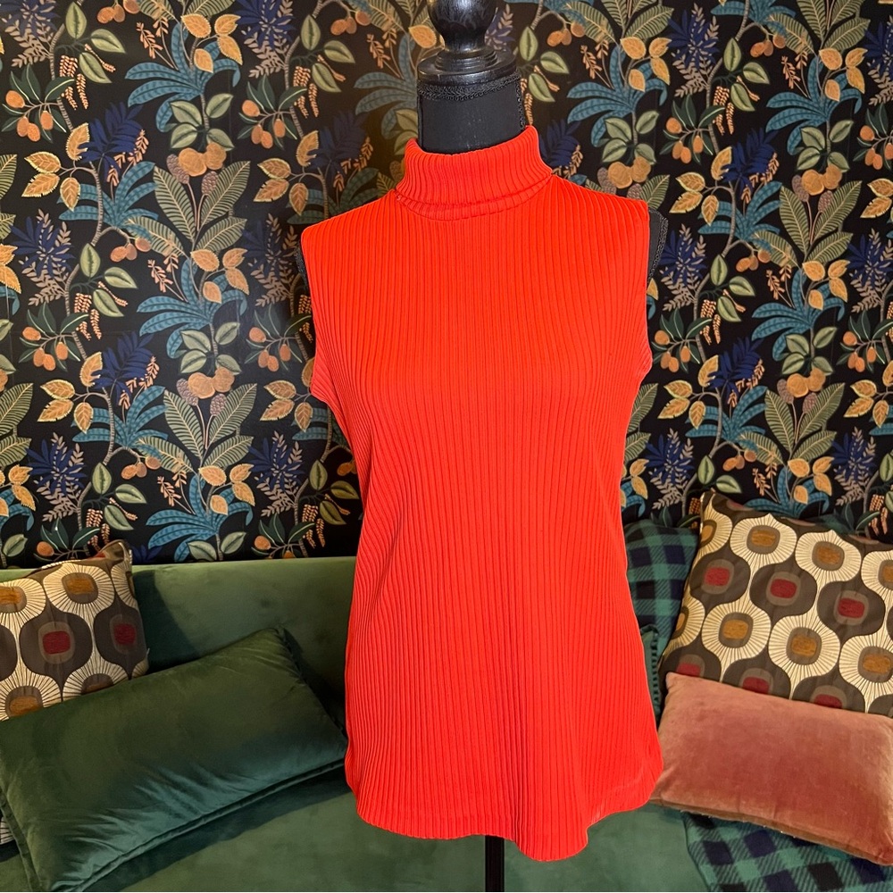 80s Ribbed Sleeveless Turtleneck Top